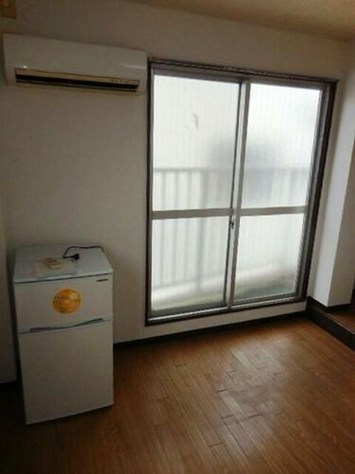 ECO BASE HANSHINの居間