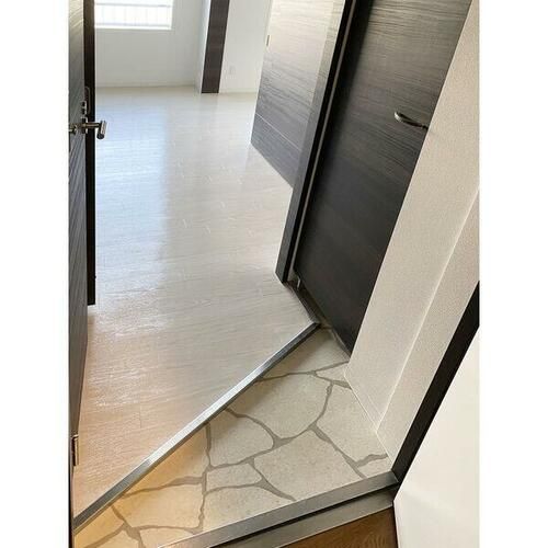 北海道札幌市中央区南十五条西1丁目(マンション)の賃貸物件の玄関