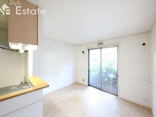 愛知県名古屋市守山区小幡北(アパート)の賃貸物件の居間