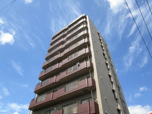 Vest Life TAKAKUWA802の外観