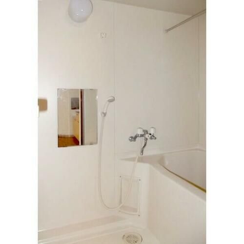 レグルス元町401の風呂