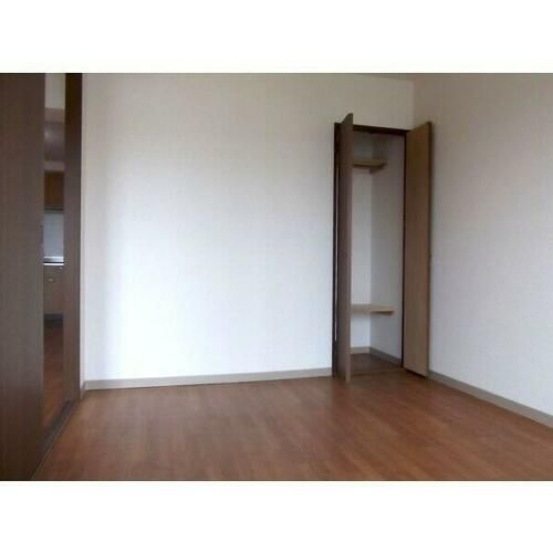 レグルス元町401の内装