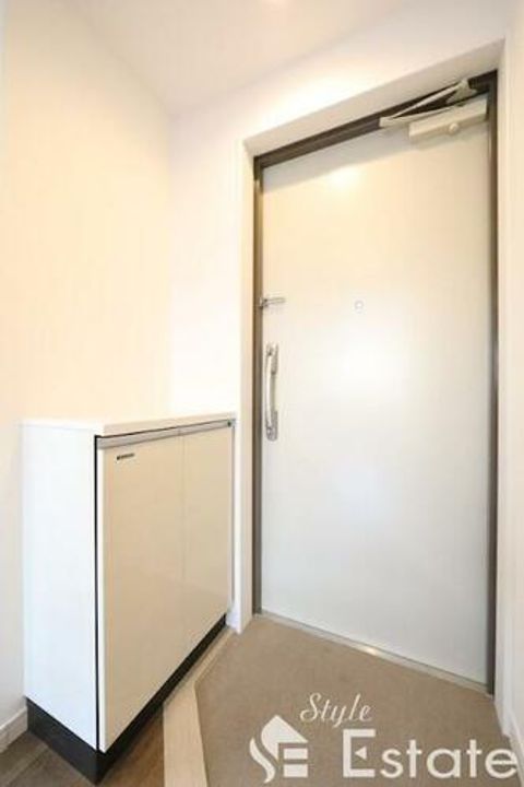 愛知県名古屋市中川区広住町(マンション)の賃貸物件の玄関