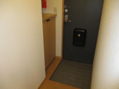 オランジュ元町103の玄関
