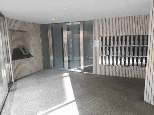 兵庫県尼崎市東園田町6丁目(マンション)の賃貸物件の玄関