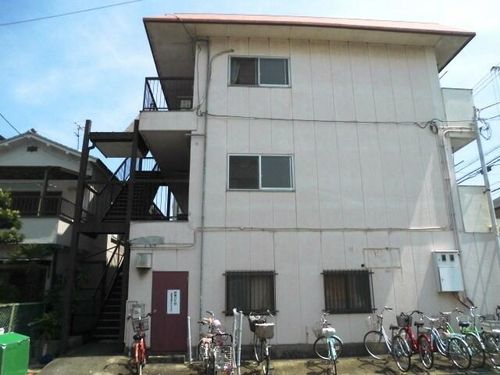 川口マンションの外観
