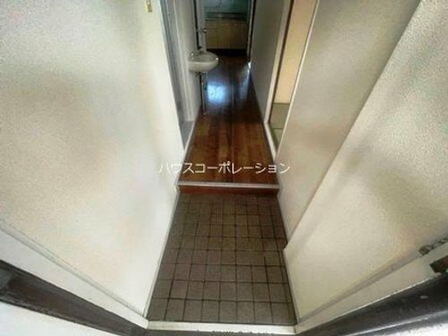 川口マンションの玄関