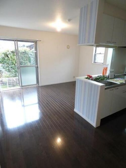 大阪府堺市南区和田東(アパート)の賃貸物件の居間