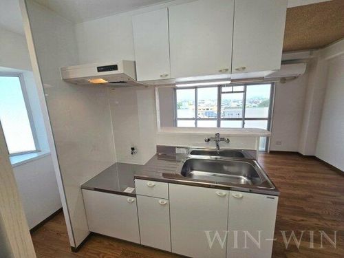 やまやの森501のキッチン