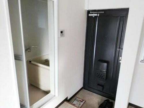 兵庫県尼崎市西立花町2丁目(マンション)の賃貸物件の玄関