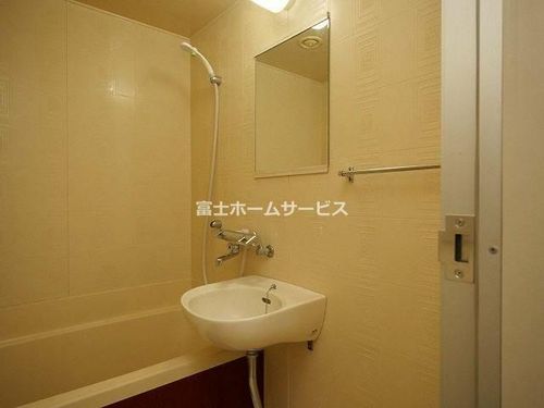 ミタカホーム8番の内装