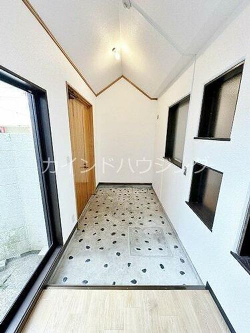 サンジミニアーノハウスの玄関