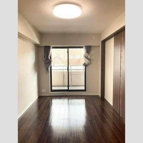 プラウド川名山ガーデンの内装