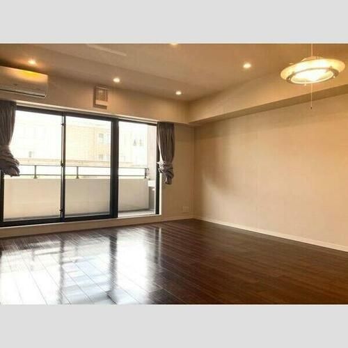 プラウド川名山ガーデンの内装