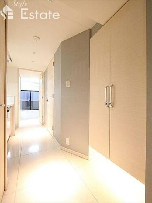セノアタワー泉の玄関