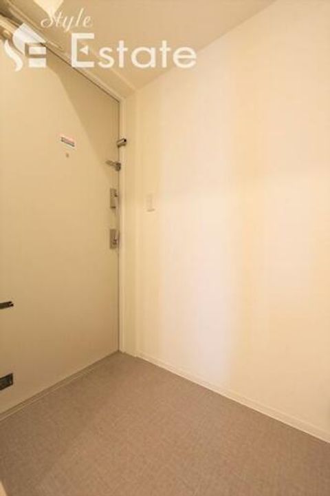 ルーエ池下の玄関