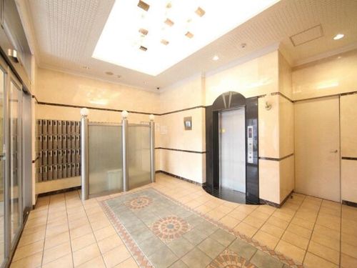 愛知県名古屋市中区千代田5丁目(マンション)の賃貸物件の玄関