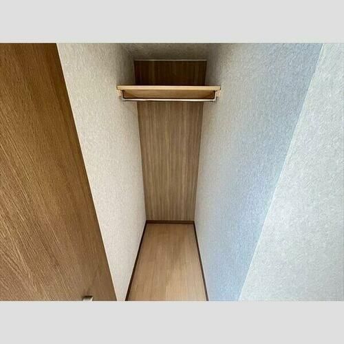 リッチタウン栄通六番館の玄関