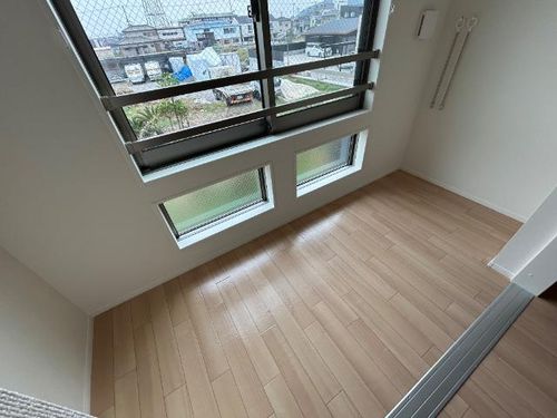 コントレイル糸引の内装