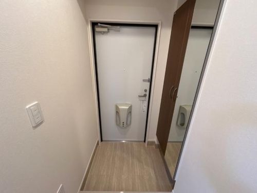 コントレイル糸引の玄関