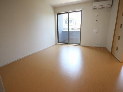 インフィニティの居間