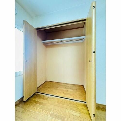 ラルジュキムラ101の内装