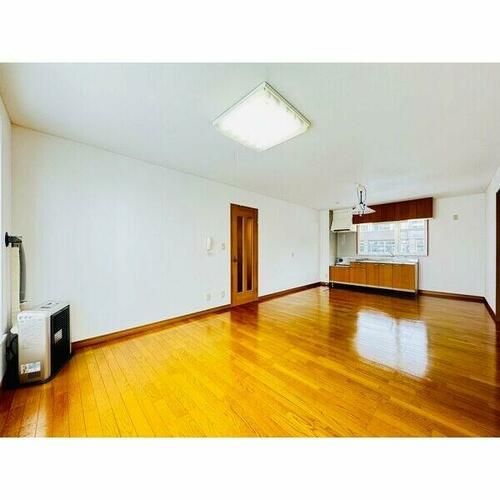 ラルジュキムラ101のその他画像