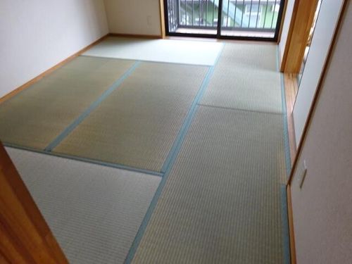 ウイズはかざの内装