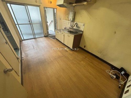 サンハイツの居間