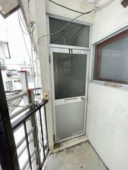 たかしなコーポ1の玄関