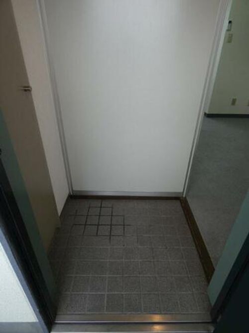 ルピナスコート207の居間