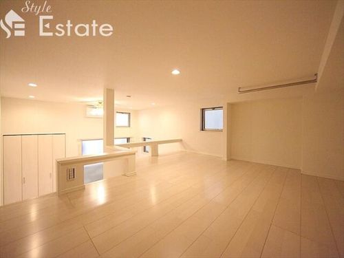 ブランドールの内装