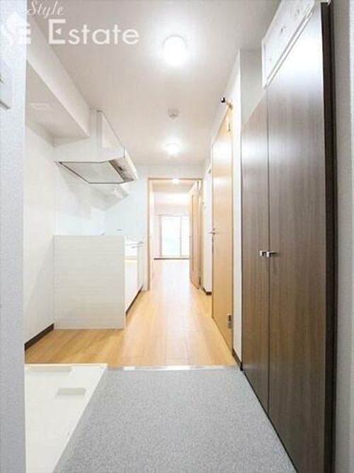 ル・レーヴ向山IIの玄関