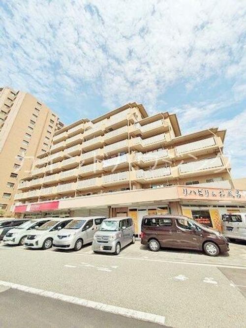 ヴィラスリースター住之江の外観