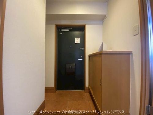 福岡県北九州市門司区緑ケ丘(マンション)の賃貸物件の玄関