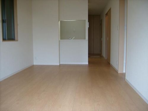 シャーメゾン大堀の居間