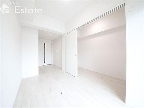 エステムコート名古屋TWIN WESTの居間