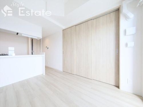 アドバンス名古屋シュテルンの居間