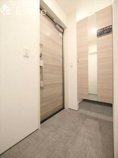 セレスティア森末町の玄関