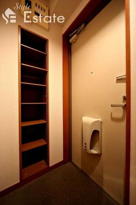 メゾン浅井の玄関