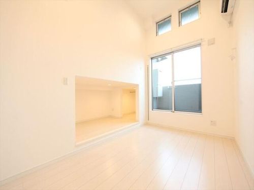 ルミエール十一番町の居間