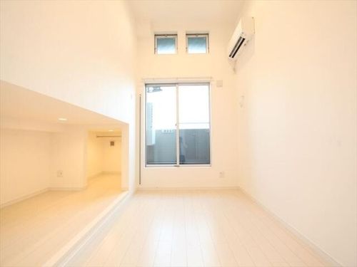 ルミエール十一番町の居間