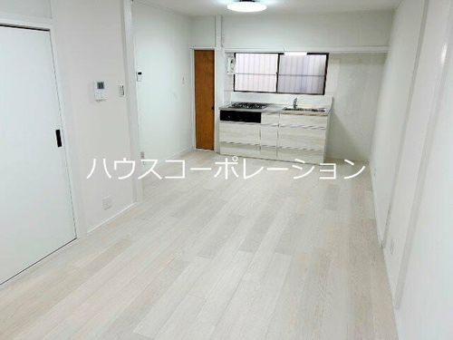 兵庫県尼崎市小中島3丁目(一戸建)の賃貸物件の居間