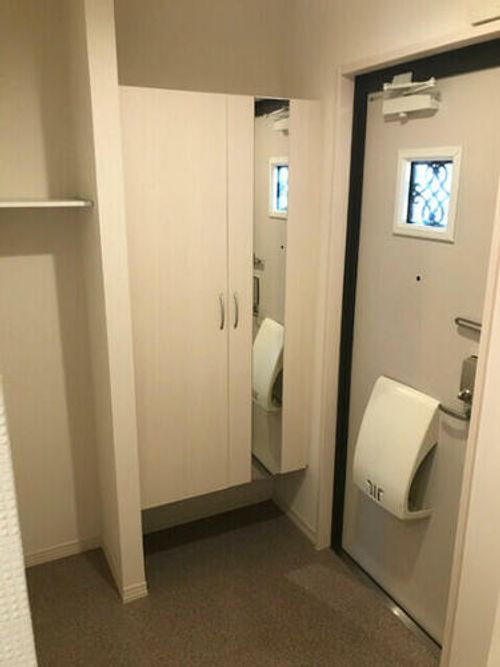 サウスメゾンジャスミンの玄関