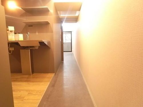 クラッシー博多の玄関