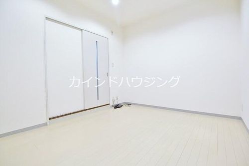パラドール北加賀屋の居間