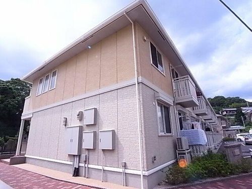 セブンレーヴの玄関