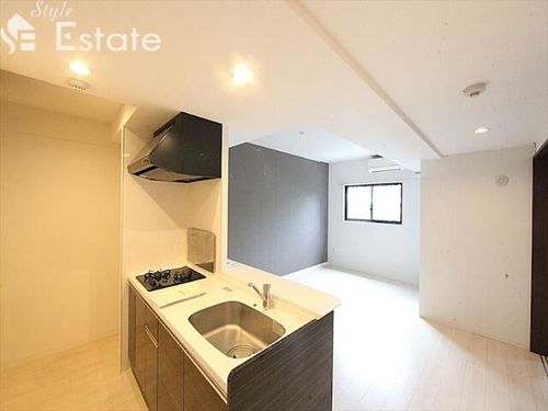 ブライト スクエア305の居間