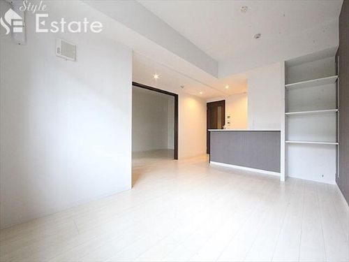 ブライト スクエア305の居間