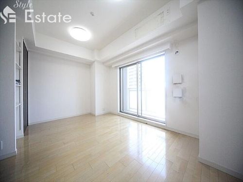 CASSIA車道1405の居間